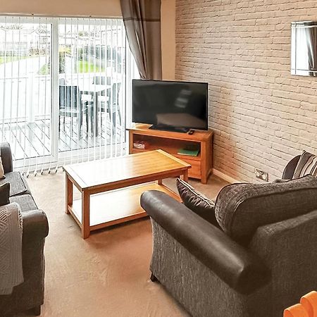 Woodland Vale Holiday Park Ludchurch Exterior photo