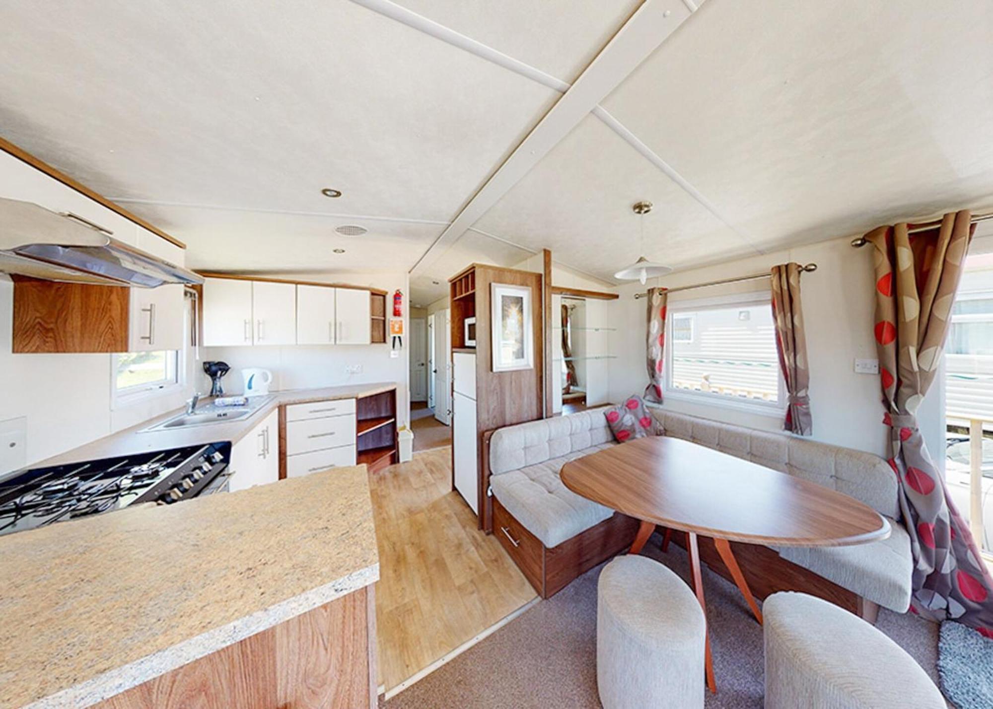 Woodland Vale Holiday Park Ludchurch Room photo