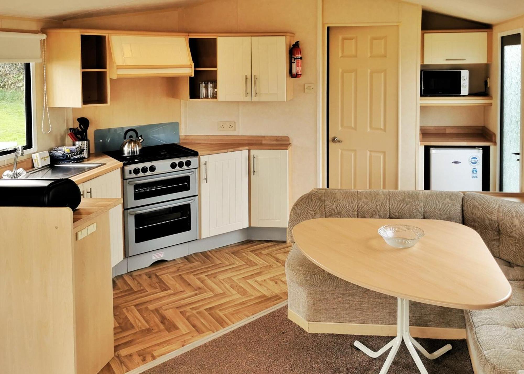Woodland Vale Holiday Park Ludchurch Exterior photo